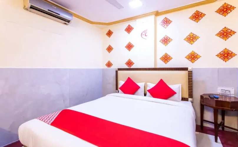 Hotel Shreenath Palace By OYO Rooms