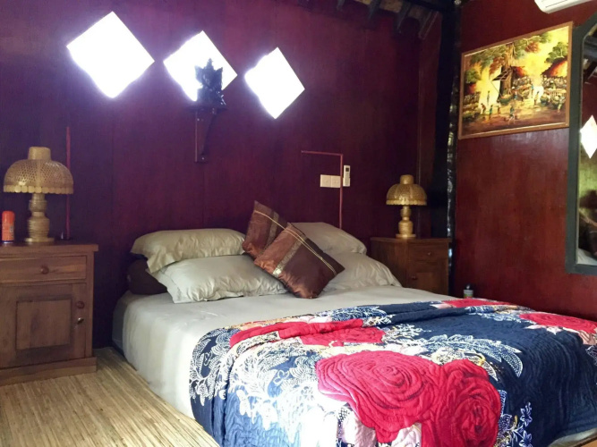Mahogany Cottage