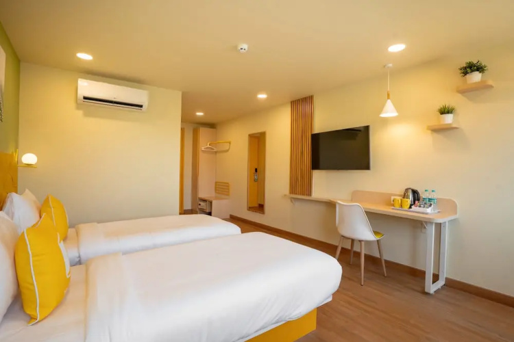 Bloom Hotel - Medicity Gurugram, Near Medanta Hospital
