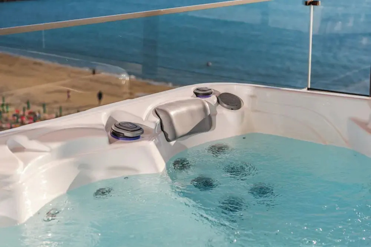 The Ultimate Jacuzzi Penthouse by PS