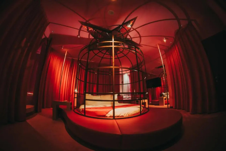 Egm Hotel