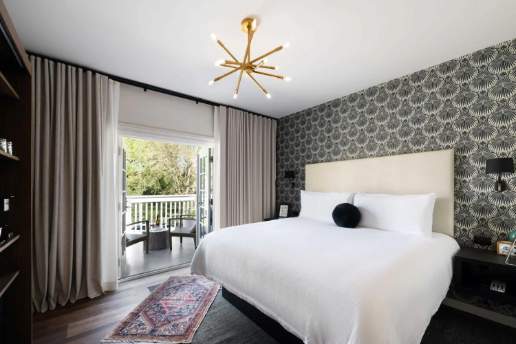 El Dorado Hotel
