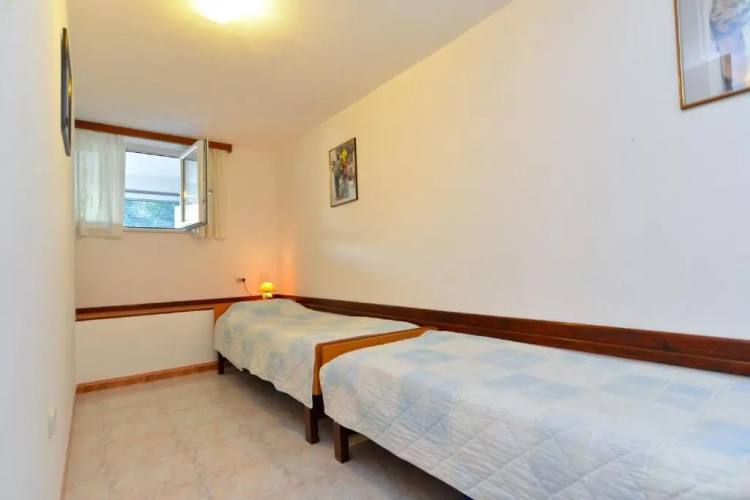 Apartment 765