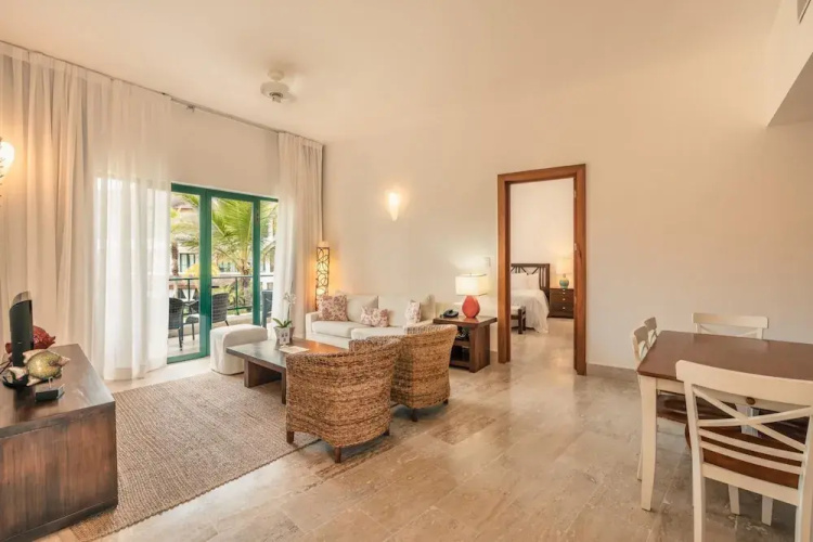 Balcony With Views 5 Guests 2 BR Sublime