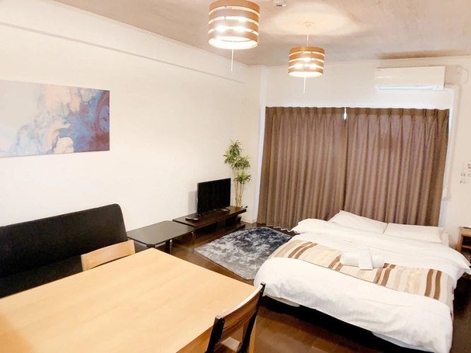 2 Bedrooms Sextuple Apartment with balcony