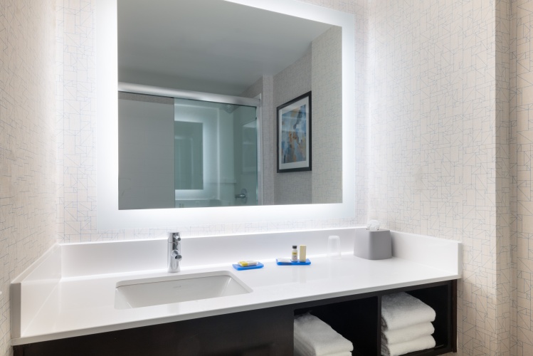 Holiday Inn Express & Suites Boston - Cambridge photo 11
