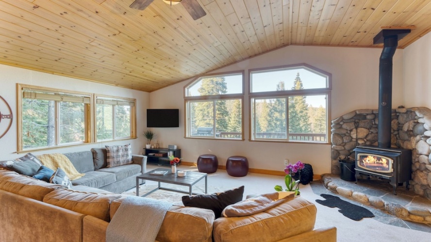 Golden Summit By Avantstay Stunning Secluded Cabin W/ Access To Tahoe Donner - California