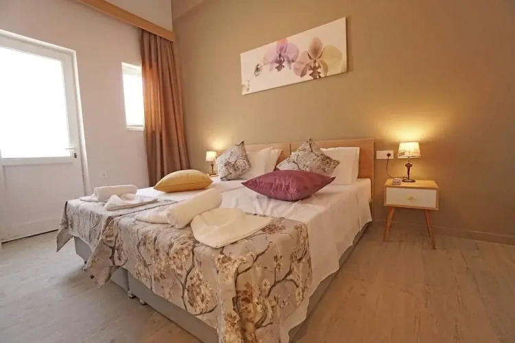 2 Bedrooms Apartment with balcony and beachfront