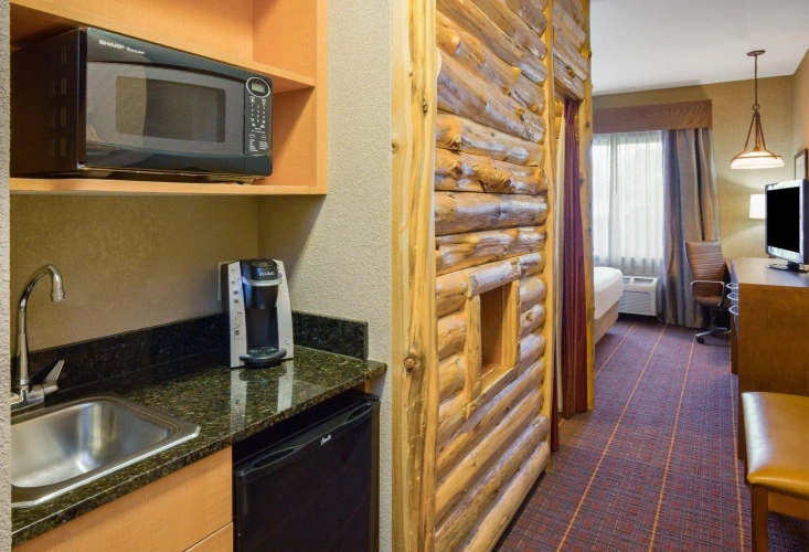 Quadruple Suite