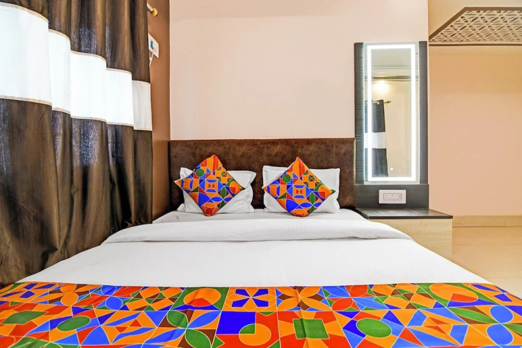 Fabhotel Bn Palace