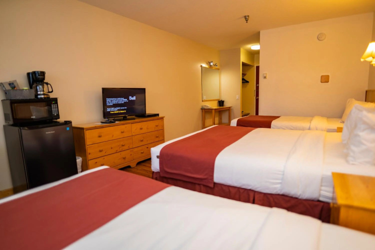 Canadas Best Value Inn River View Hotel photo 7