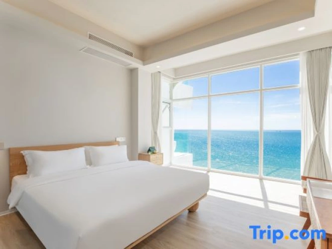 2 Bedrooms Suite with ocean view