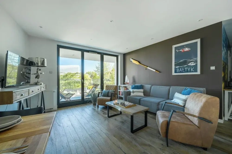 Apartment with balcony
