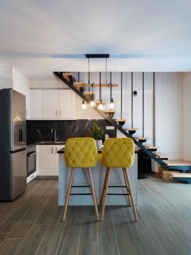 Freesia Loft Apartment