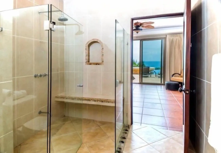 5 Bedrooms Luxury Villa with ocean view