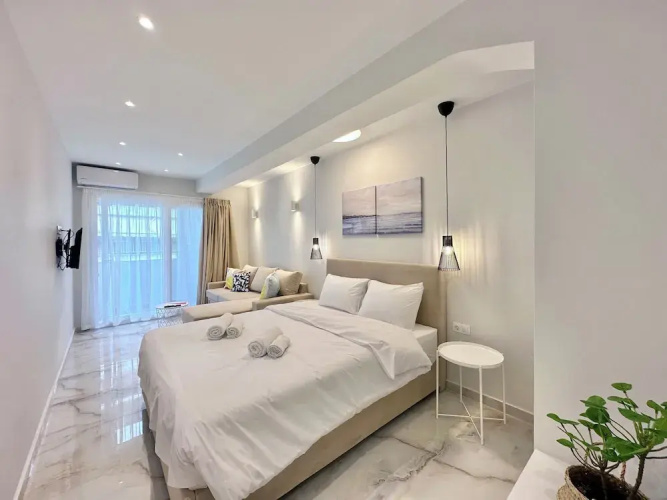 Kono Studios & Suites