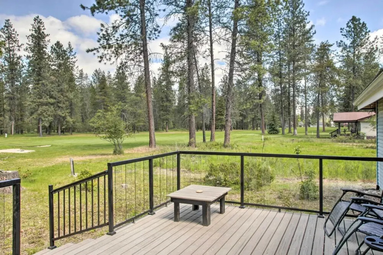 All-seasons Chewelah Home: Fish, Golf & Ski!