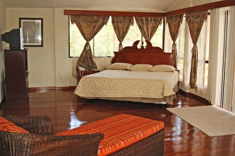 Hotel Oasis Bluefields