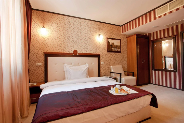 Best Western Plus Bristol Hotel