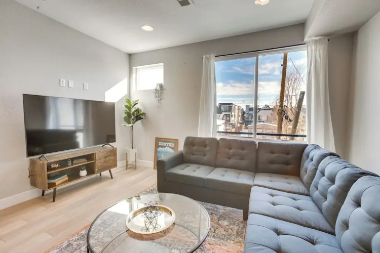 Mountain-view Rooftop Deck: Denver Townhome