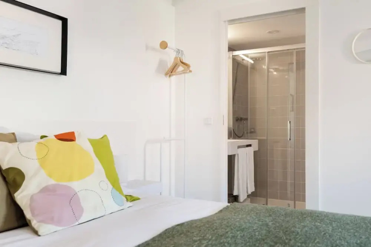 Flora4 Flora Apartments, Studio on 2nd Floor