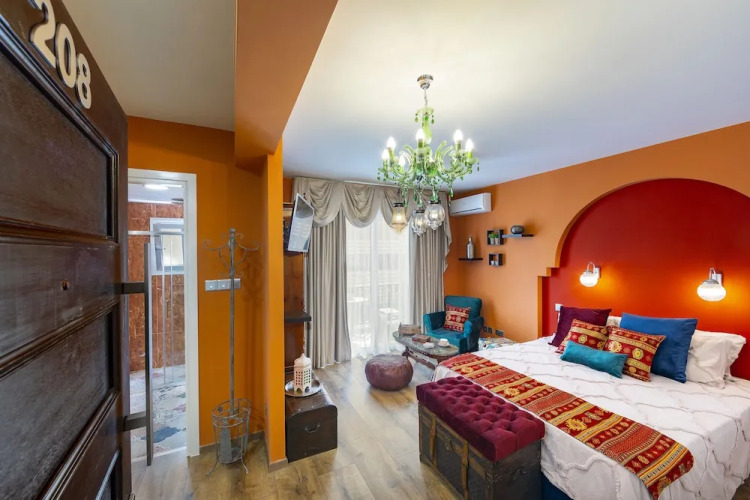 Castle Hotel Apartments Over view