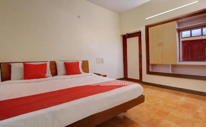 Hotel Radhakrishna by OYO Rooms