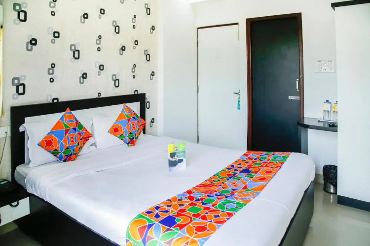 Fabhotel Eleanora