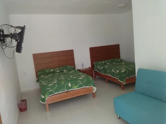 Standard Sextuple Family room