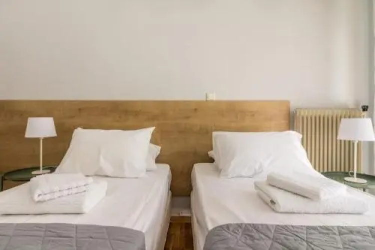 Kariatidon Apartment