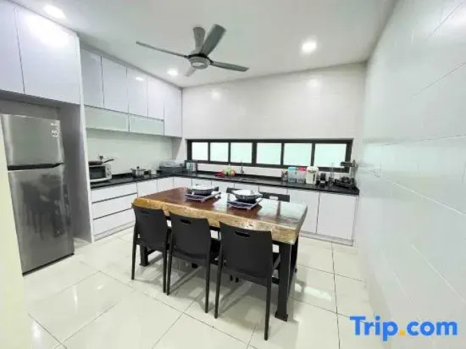 Templer Park Luxurious  Villa