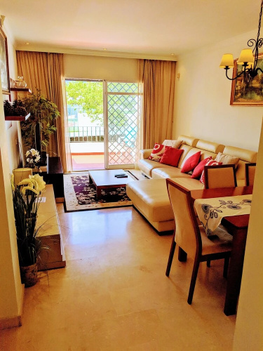 Spacious Neuva Andalucia 2 bed Apt