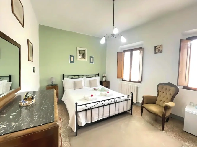 Classic Double room with city view