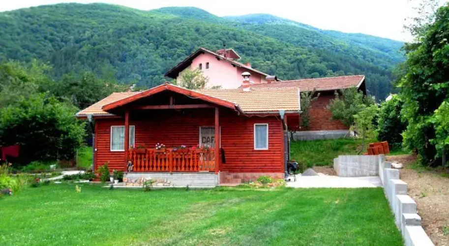 Tarpovi Guest House