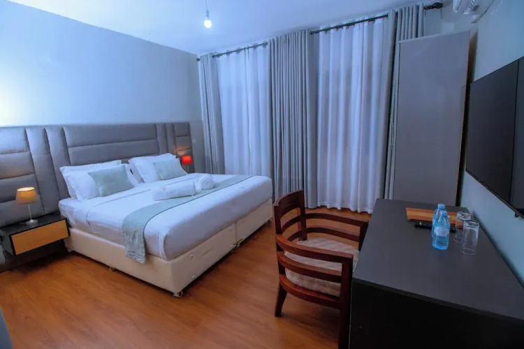 The Mansion Hotel
