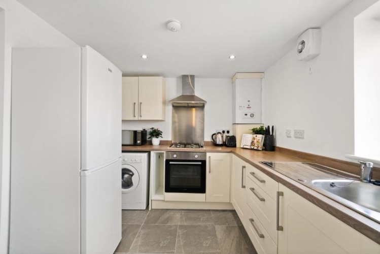 2 Bedrooms Apartment