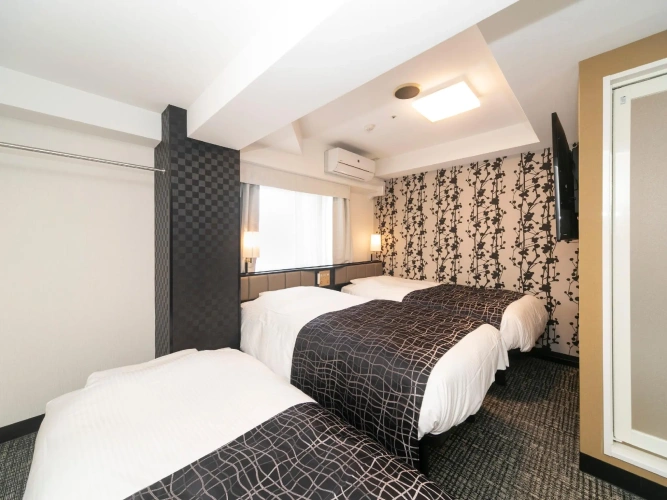 Triple room