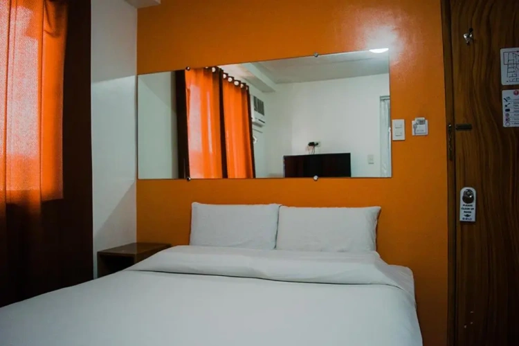 Standard Double room with city view