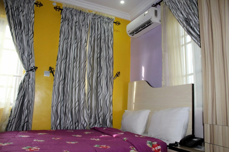 Osajamen Hotel