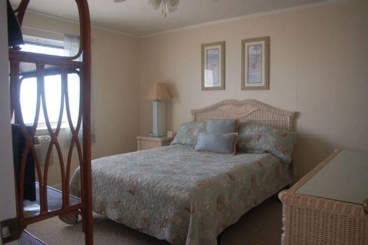 1036-3-C Sunvillas - 2 Br Condo