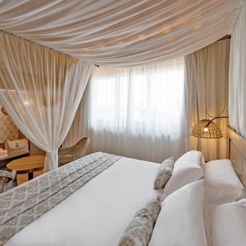 Comfort room with courtyard view