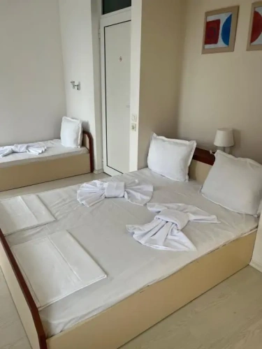 Standard Triple room with balcony