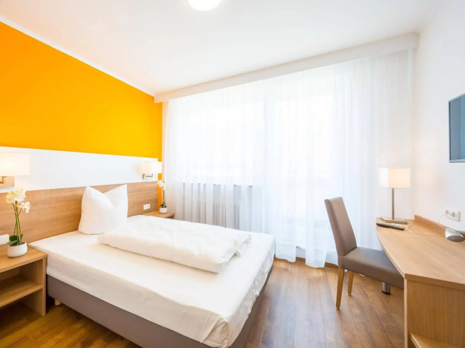 Hotel S16