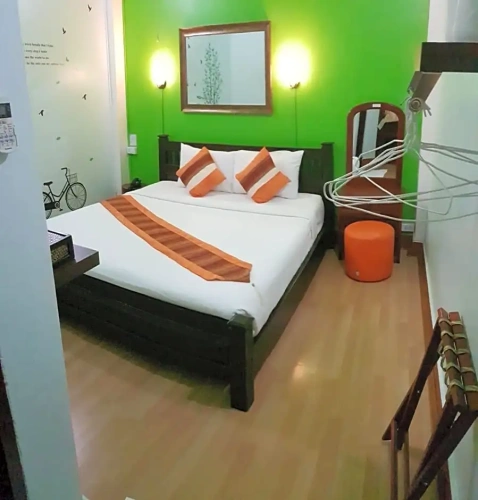 Economy room