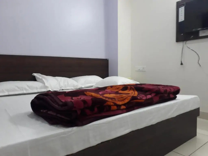 Meera Paradise