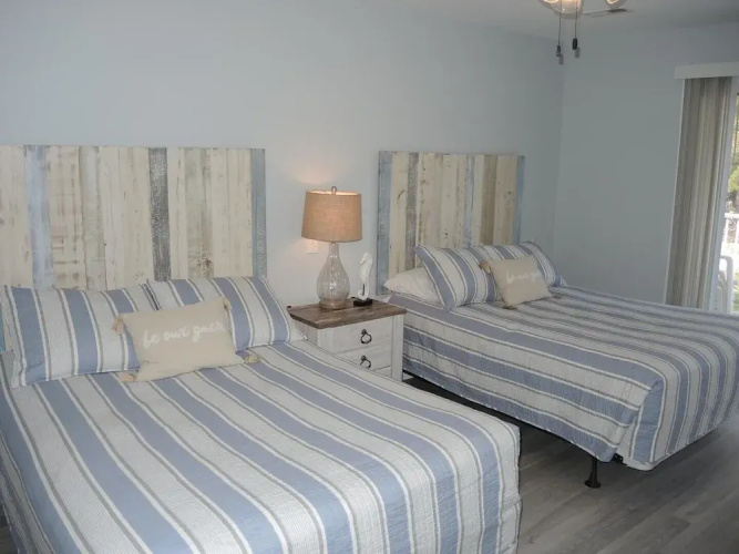 1408m 1 Bedroom Condo by RedAwning