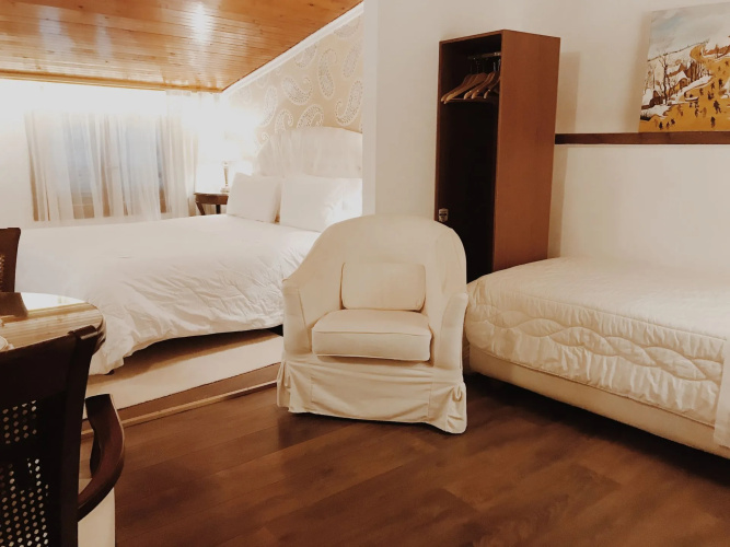 Five Seasons Pension