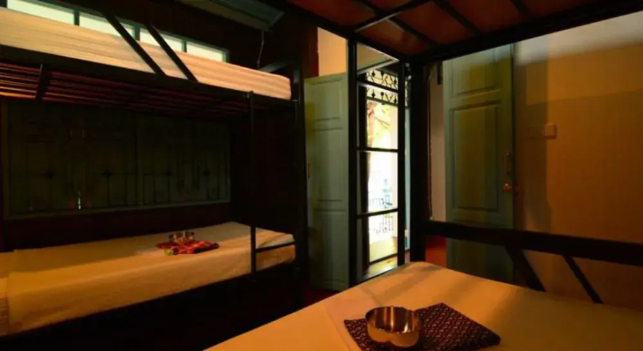 La Moon Hostel