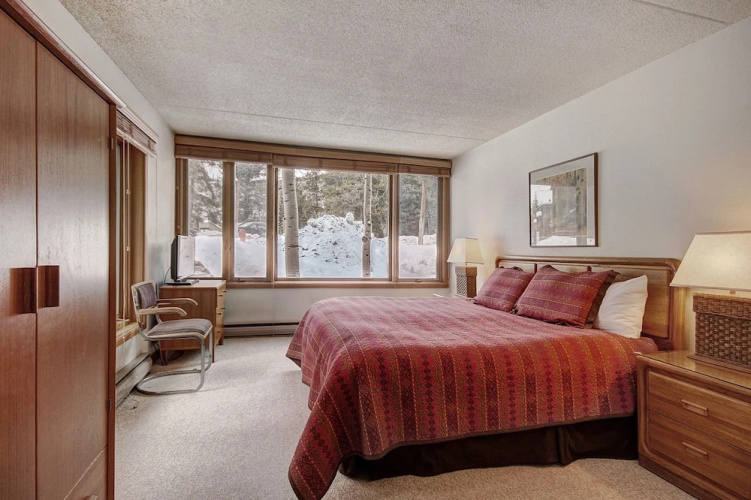 1777 Decatur 2 Bedroom Condo by RedAwning