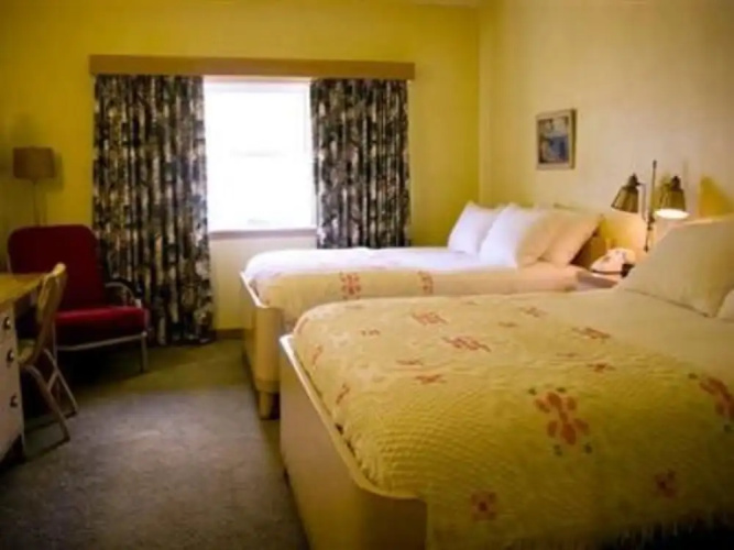 Holiday Music Motel